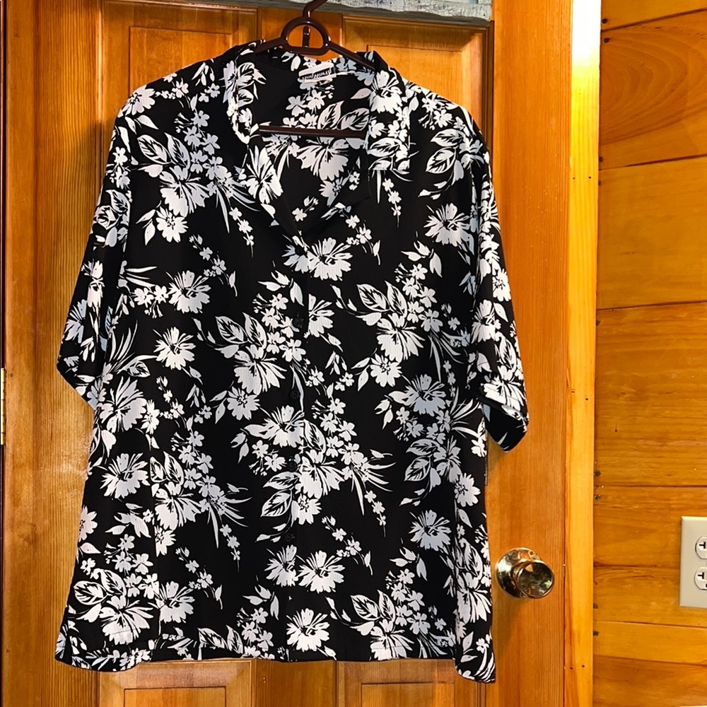 BonWorth Black and White Casual Button Down Shirt